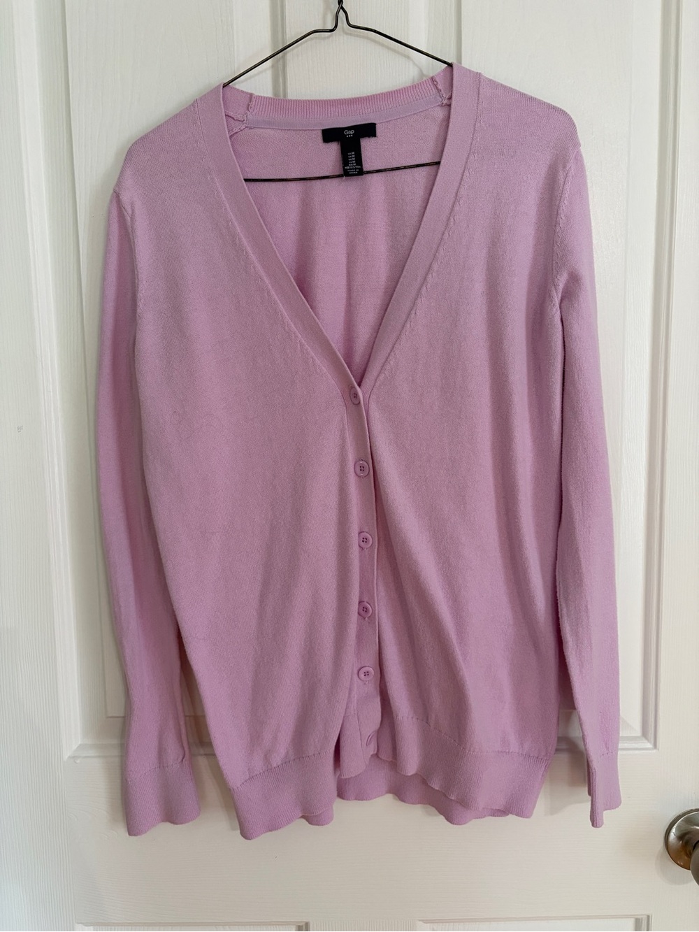 GAP Women’s Pastel Purple V-Neck Button Cardigan medium